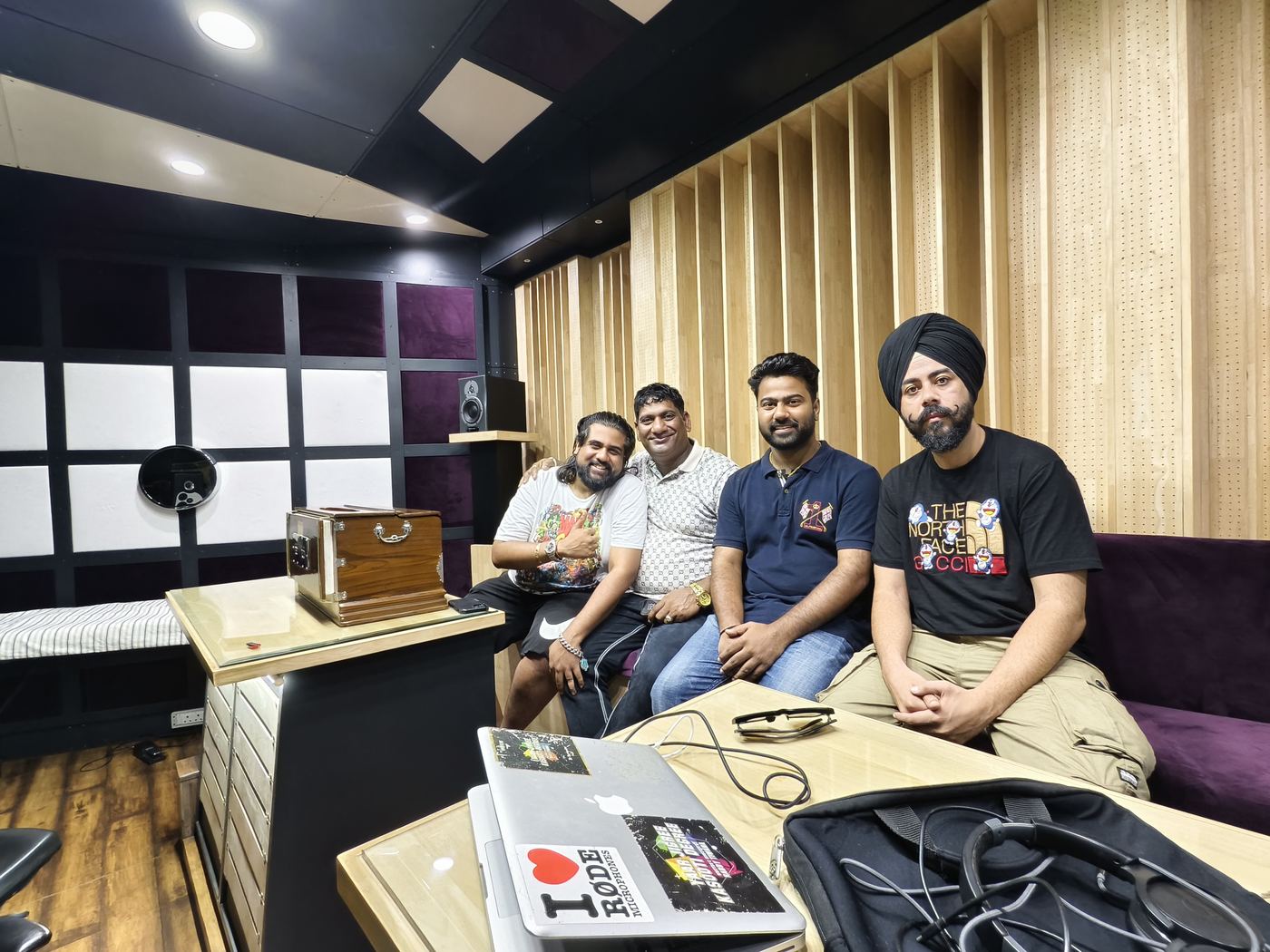 Faceted diamond acoustic treatment in the live room